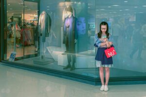 Consumer using mobile devices to provide fast qualitative insights for Spark Moments